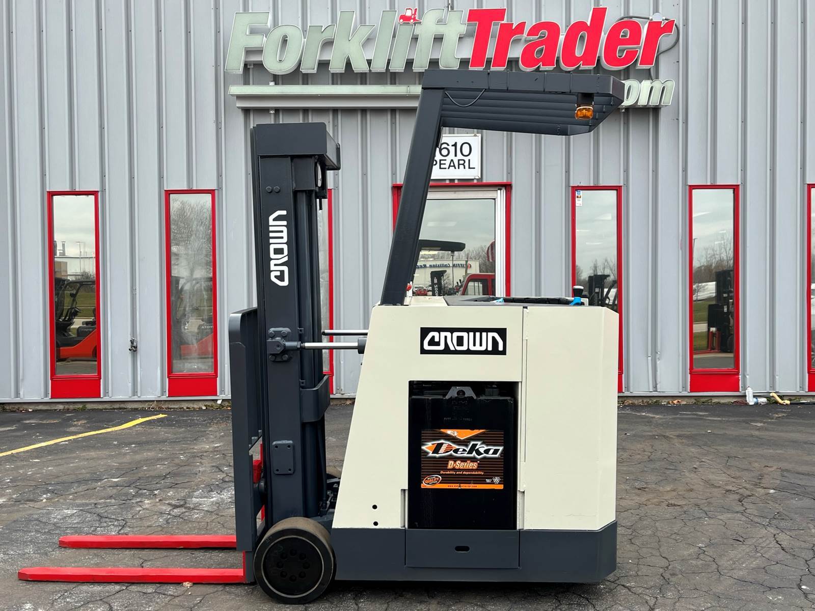 Crown 30RCTT in Waukesha, WI