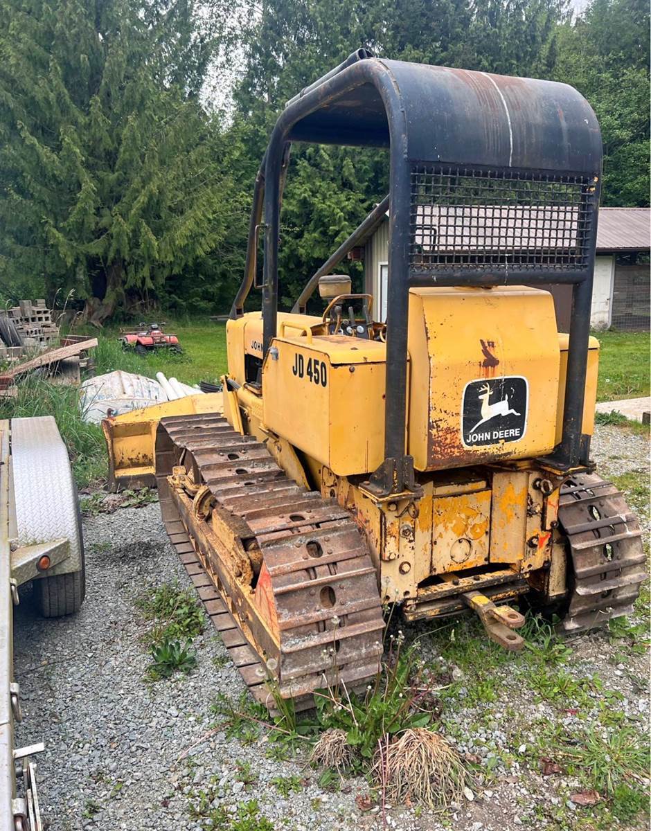 John Deere 450 in Stanwood, WA