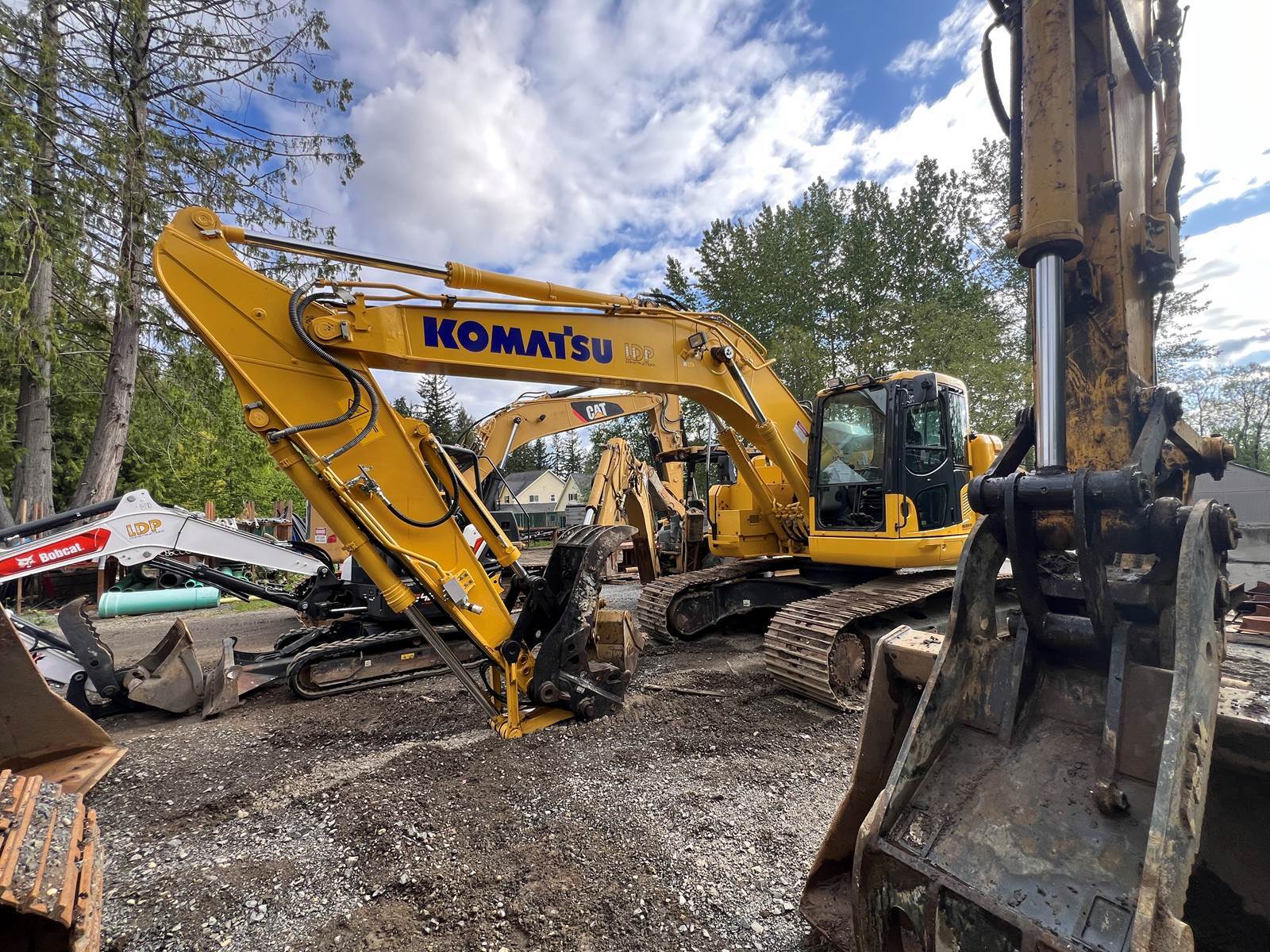 2022 Komatsu PC238USLC-11 in Marysville, WA