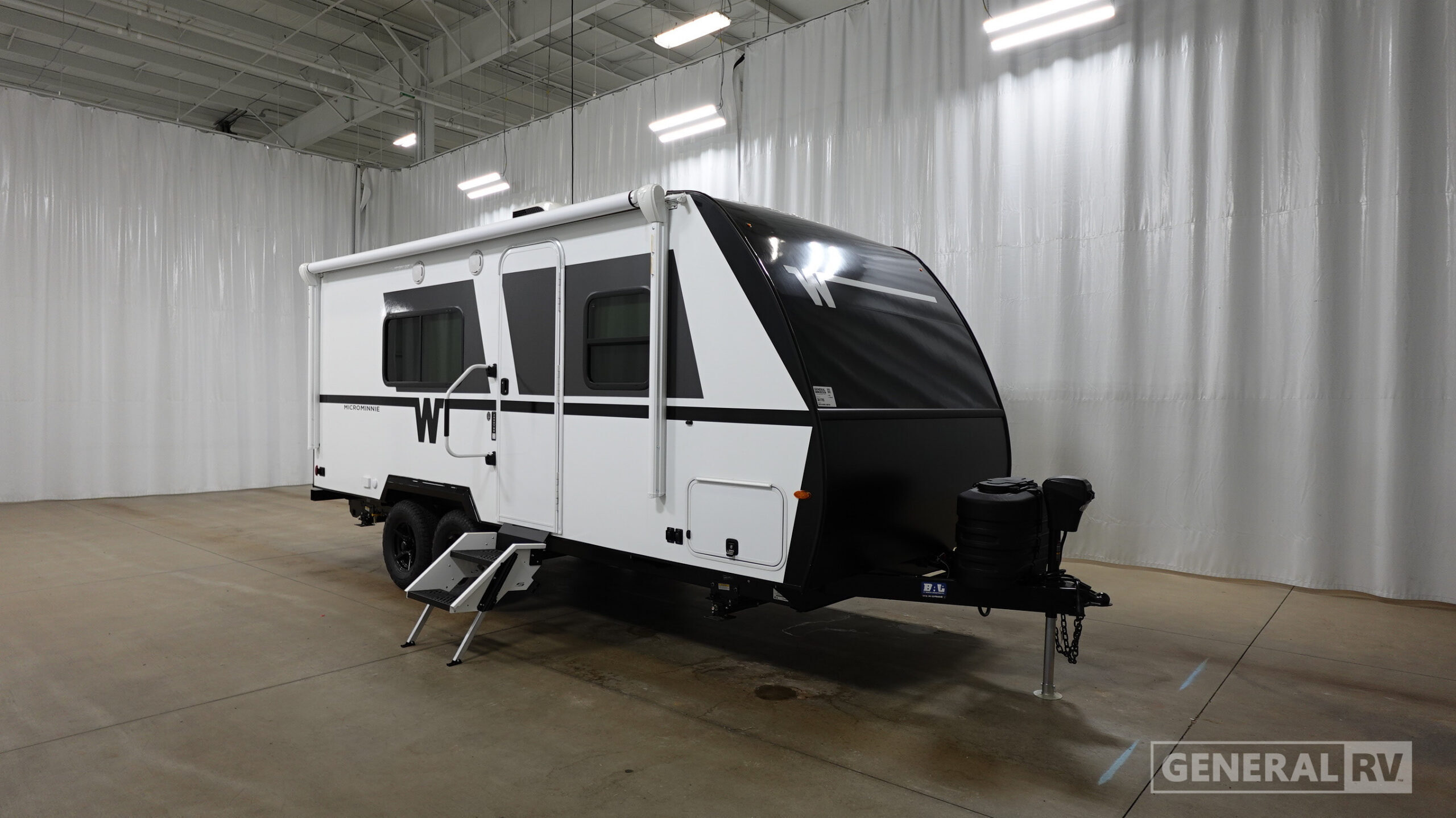 2027 Winnebago MICRO MINNIE 2000TRB RV