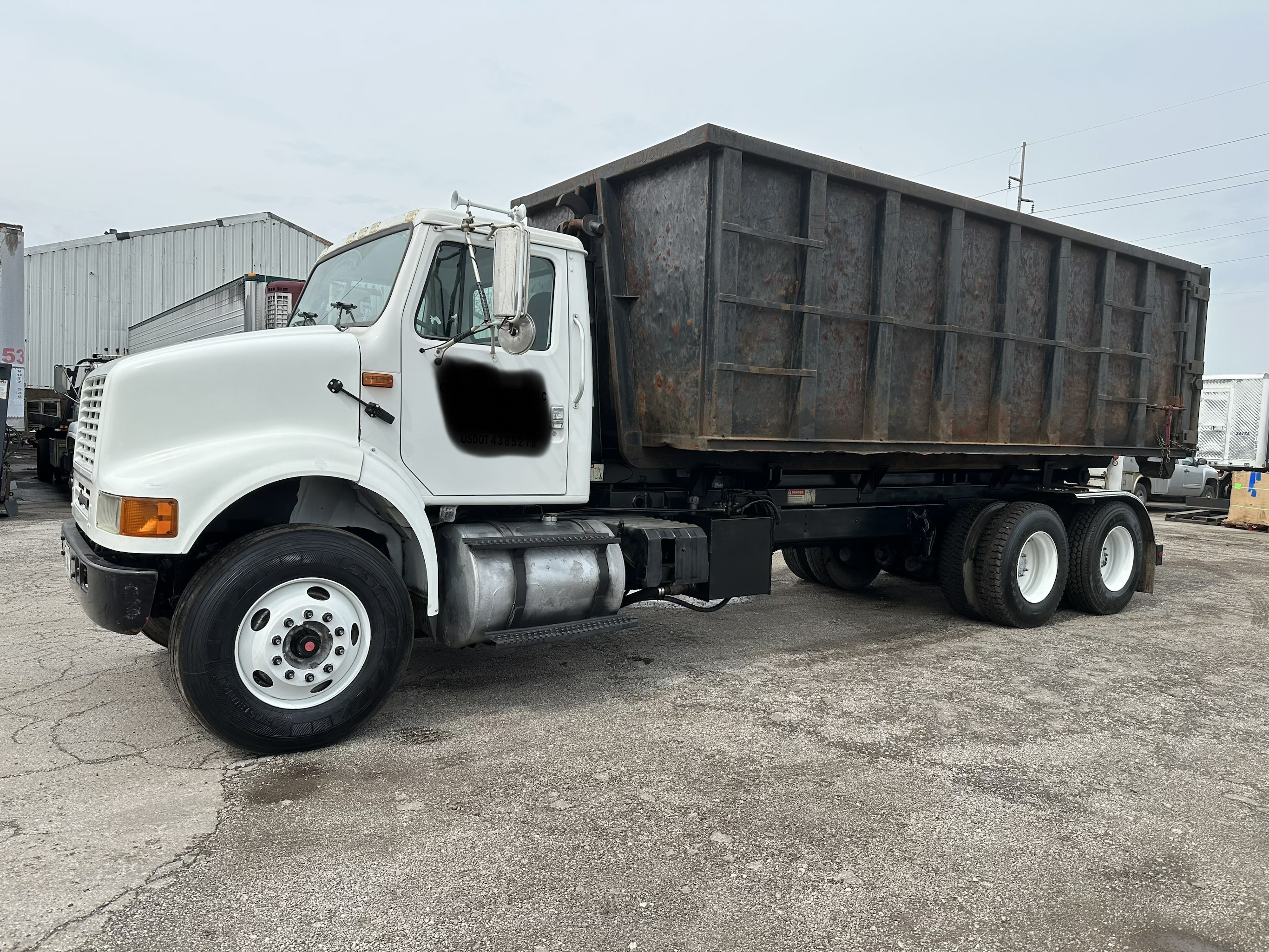 2002 INTERNATIONAL 8100 in East Chicago, IN