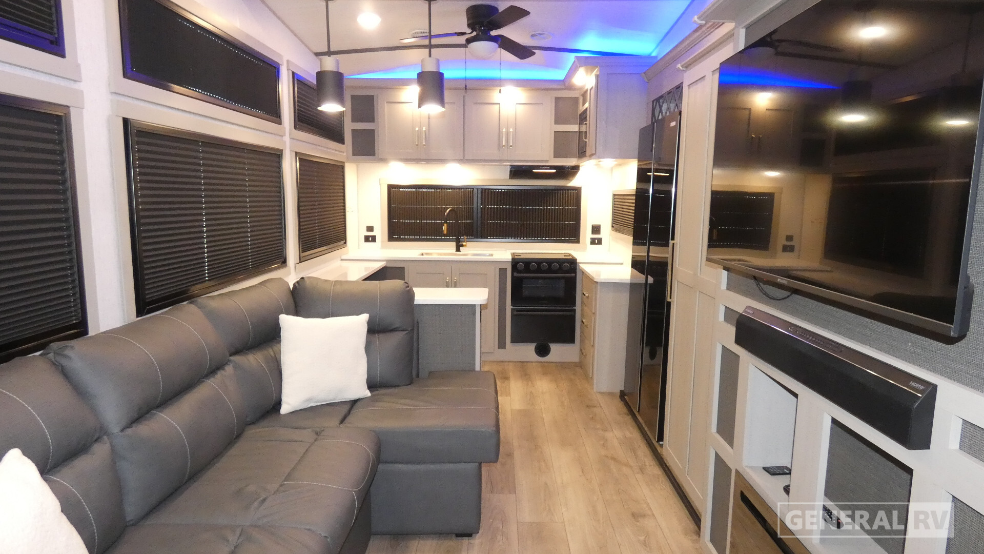 2024 Forest River Wildwood Heritage Glen 320VIEW in ocala FL
