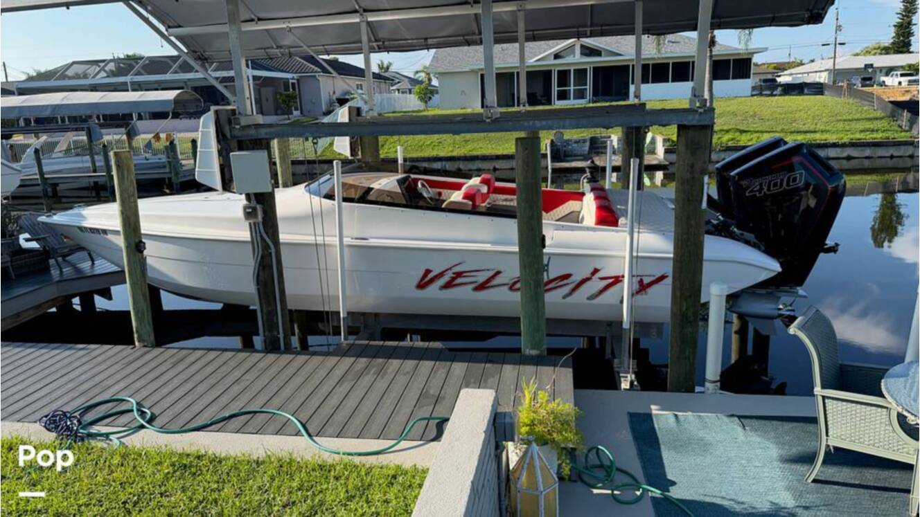 A photo of this 2026 Velocity 290SC