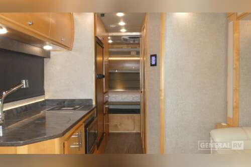 2017 Tiffin WAYFARER 24QW in fort pierce FL