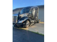 3 of the Best Sleeper Cab Trucks image