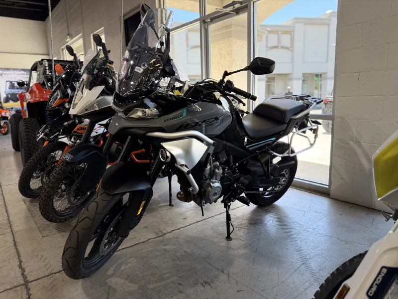 2023 CF MOTO Ibex 800S