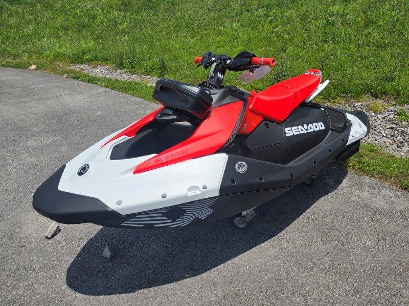 2026 Sea-Doo Spark Trixx 3UP 90 w/ Sound 3 UP in Somerset, KY