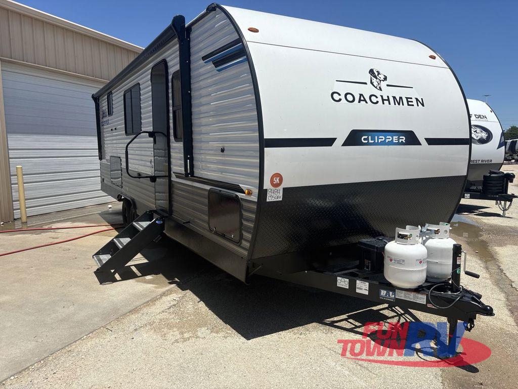 2026 Coachmen Rv Clipper 5K Series 25QBH in giddings TX