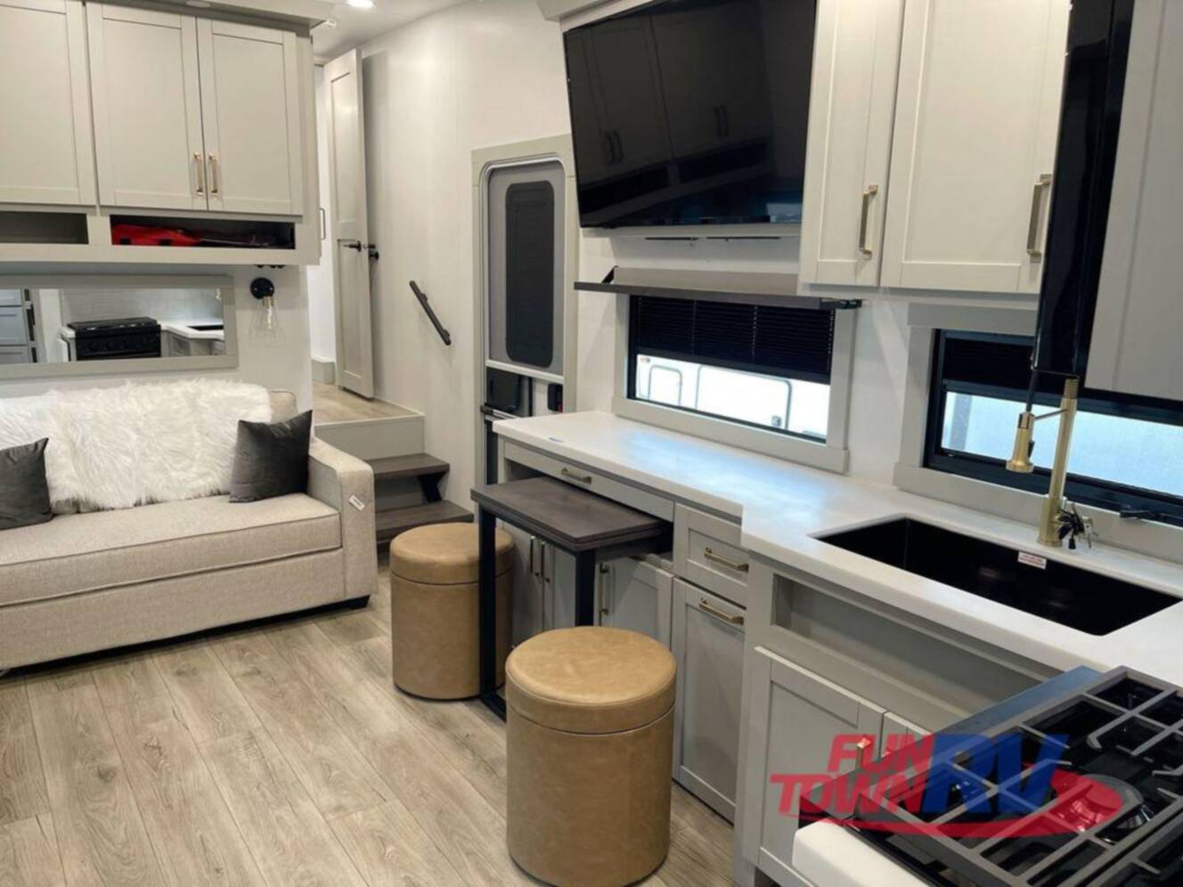 A photo of this 2026 Brinkley Model Z 2810