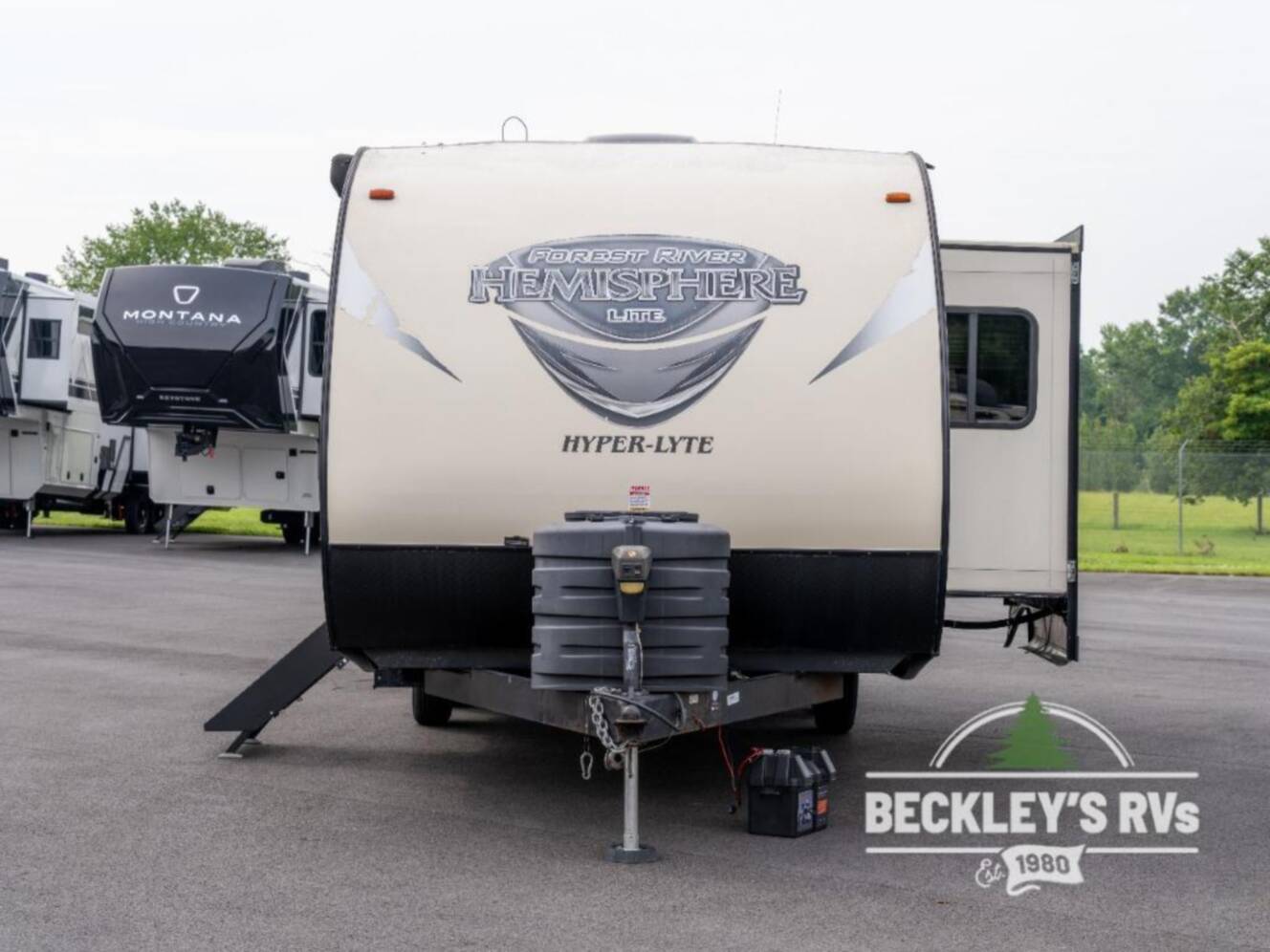 A photo of this 2016 Forest River Rv Salem Hemisphere Hyper-Lyte 24BHHL