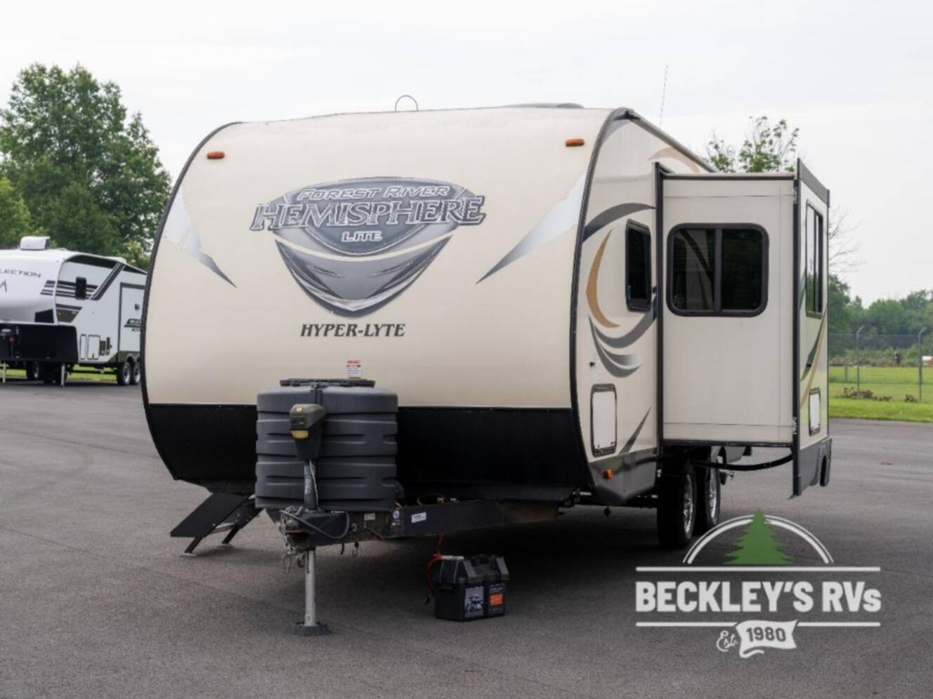 A photo of this 2016 Forest River Rv Salem Hemisphere Hyper-Lyte 24BHHL
