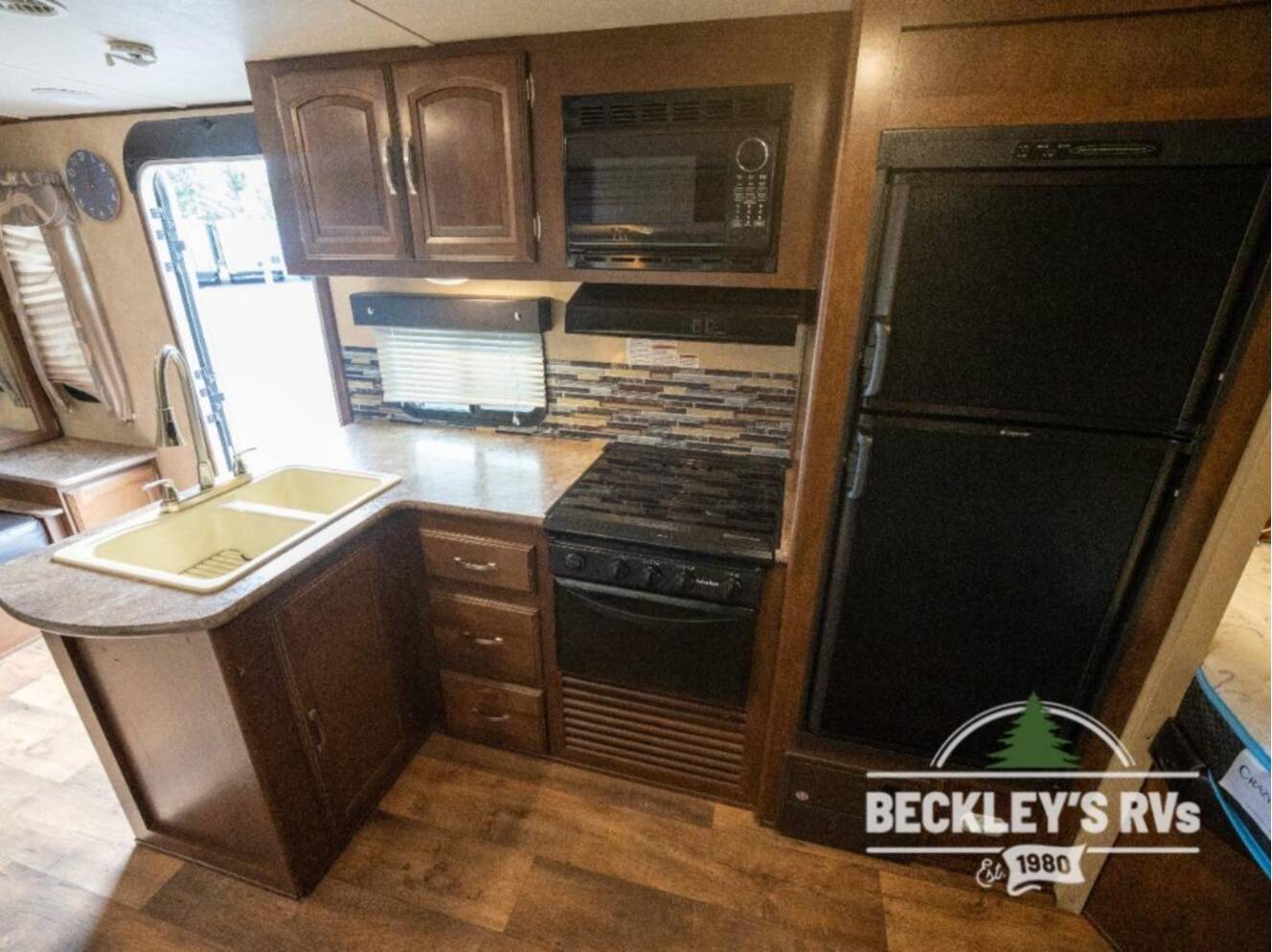A photo of this 2016 Forest River Rv Salem Hemisphere Hyper-Lyte 24BHHL