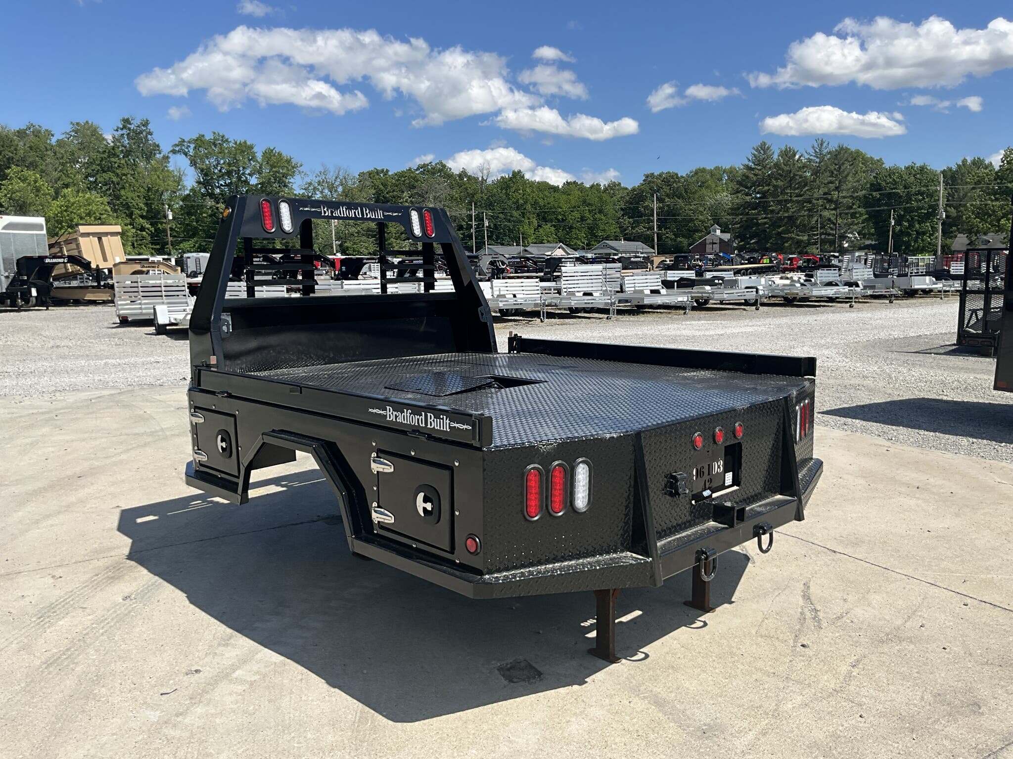Bradford Built BB-4BOX-96-103-42-55-56 8.6 DUAL WHEEL LONGBED GMC in Mount Vernon, IL