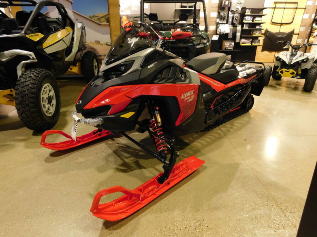 A photo of this 2026 Lynx® Rave RE 850 E-TEC_10.25in