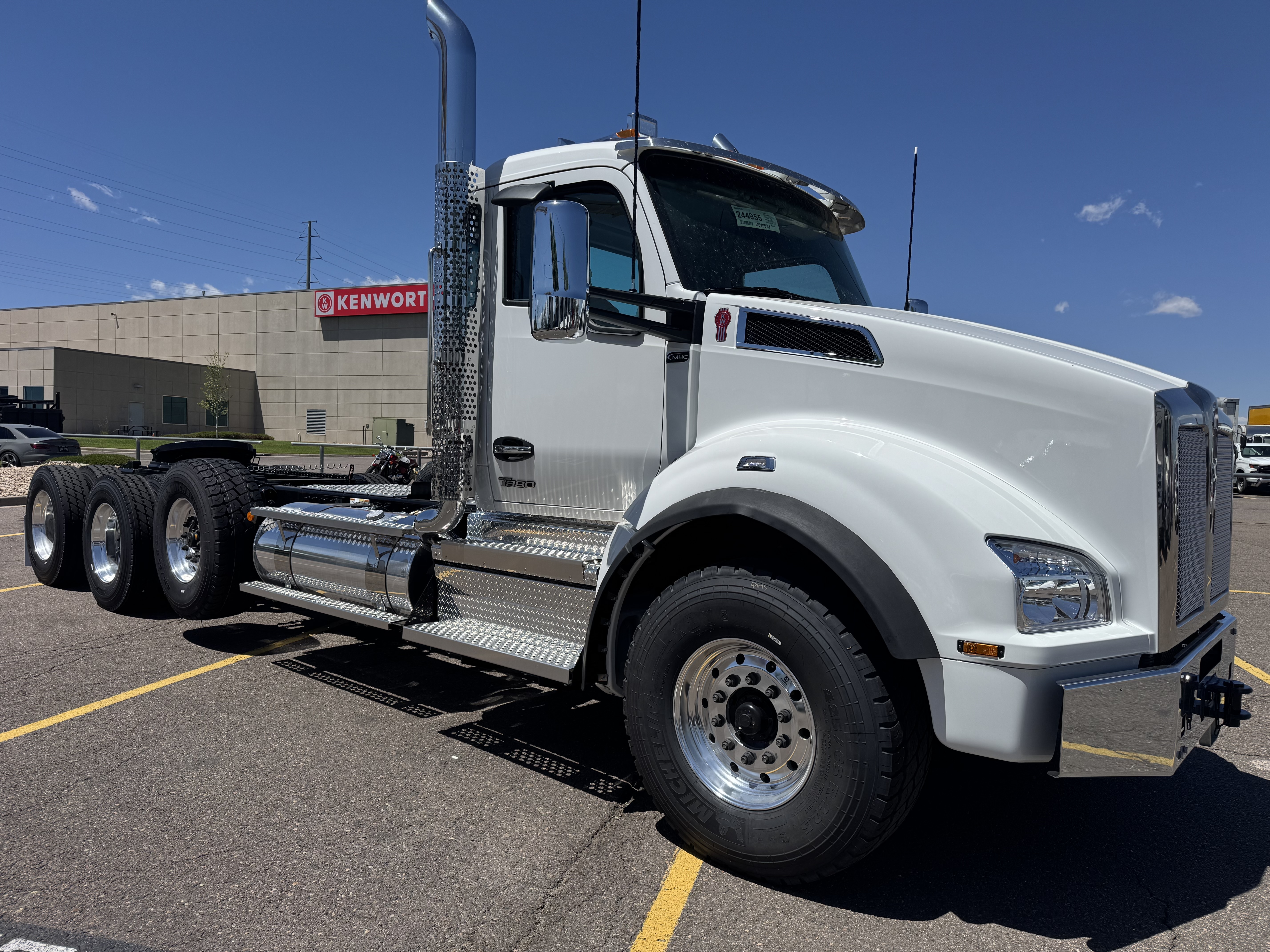 2027 KENWORTH T880 in Denver, CO
