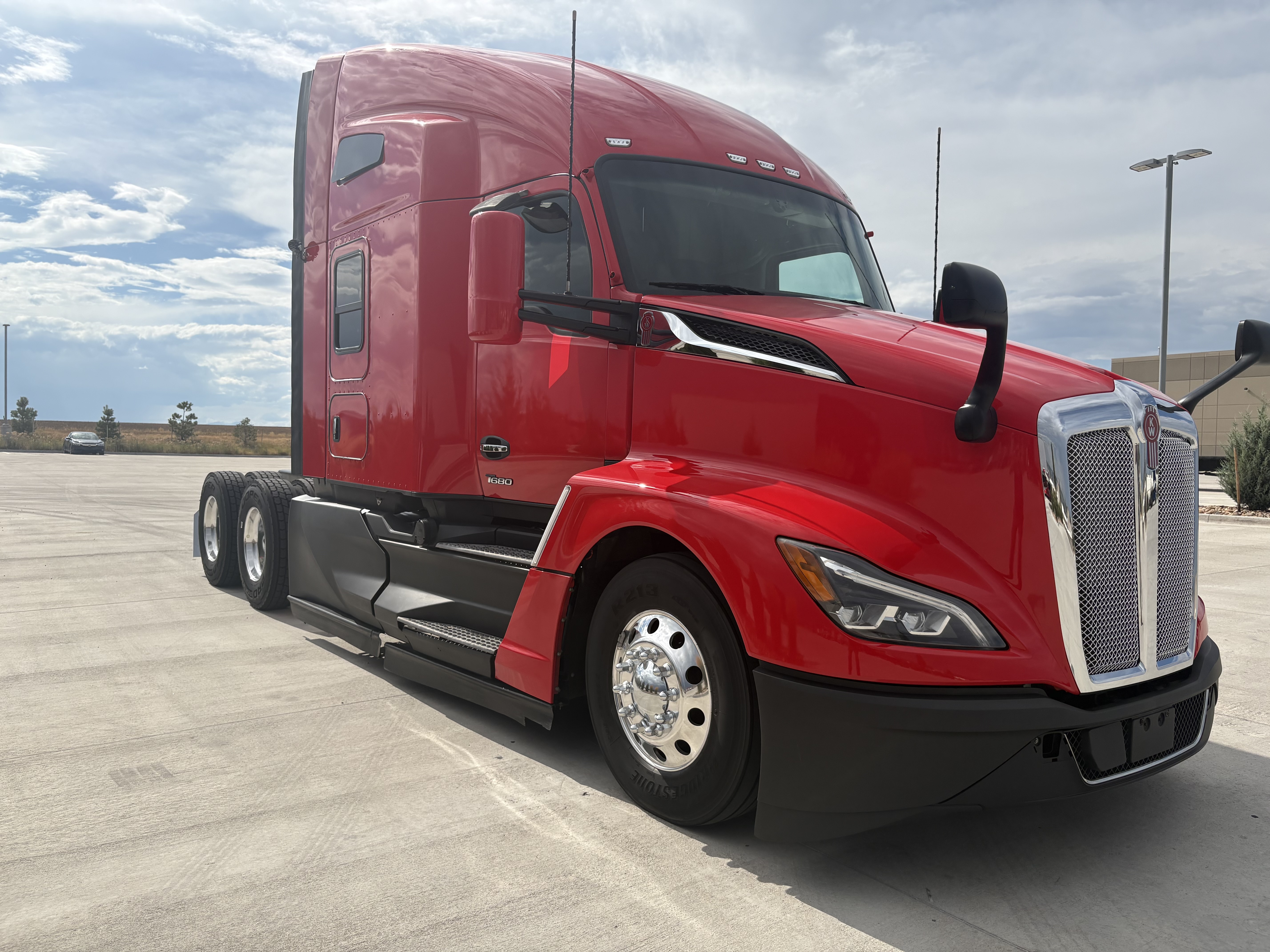 2023 KENWORTH T680 in Englewood, CO