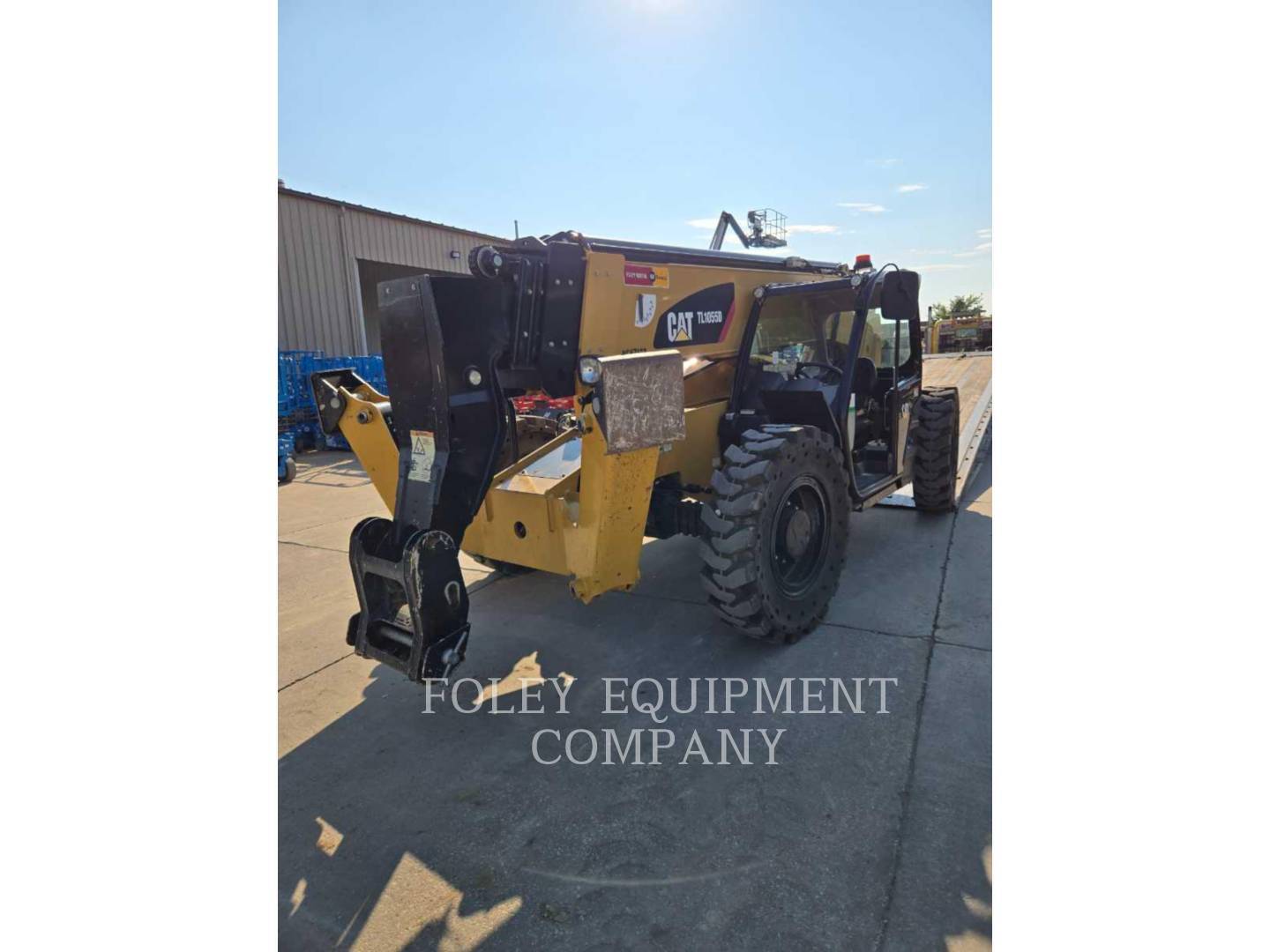 2020 CAT TL1055DO in Wichita, KS