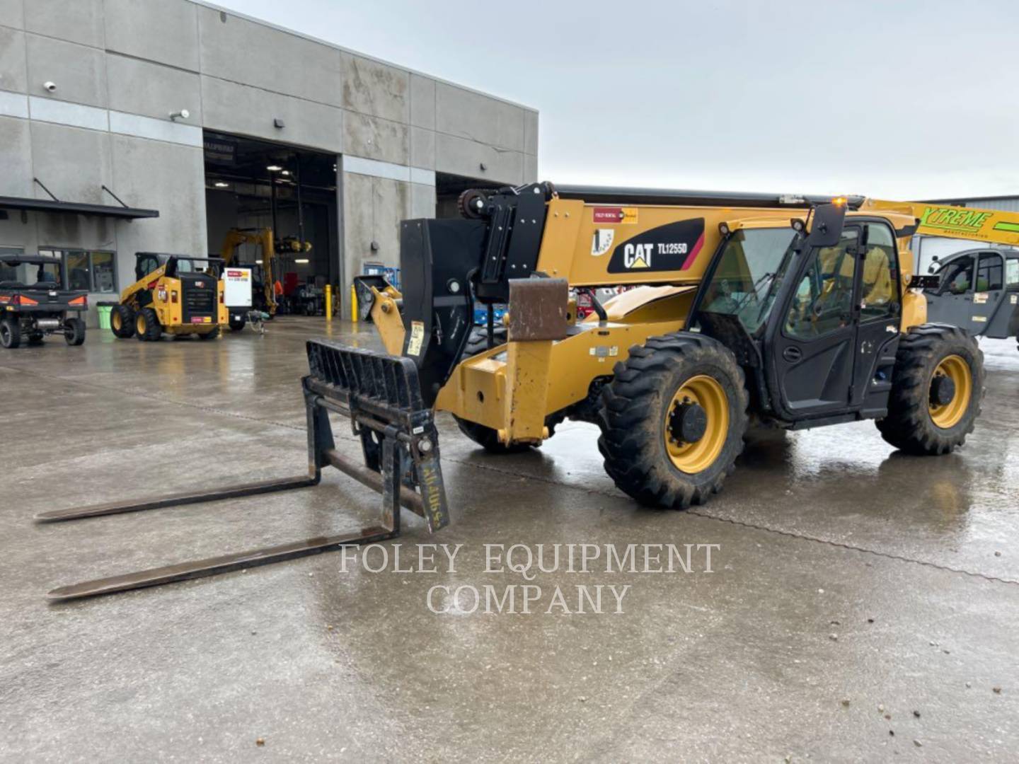 2020 CAT TL1255DC in Wichita, KS