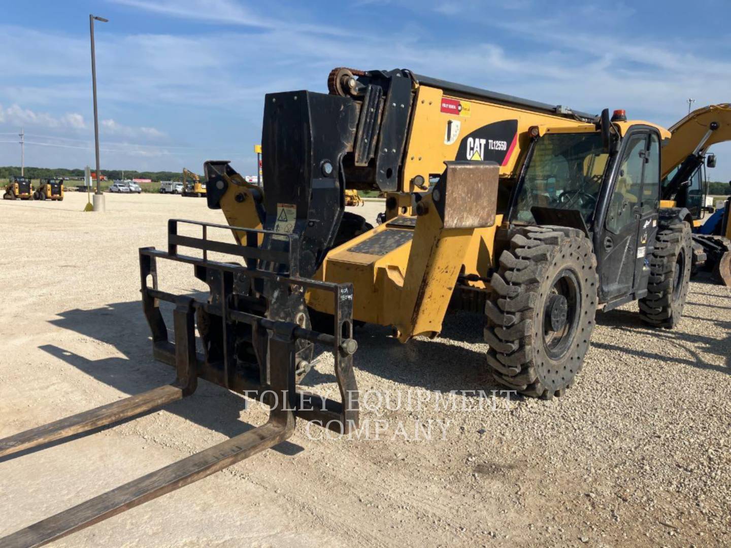 2019 CAT TL1255DC in Wichita, KS