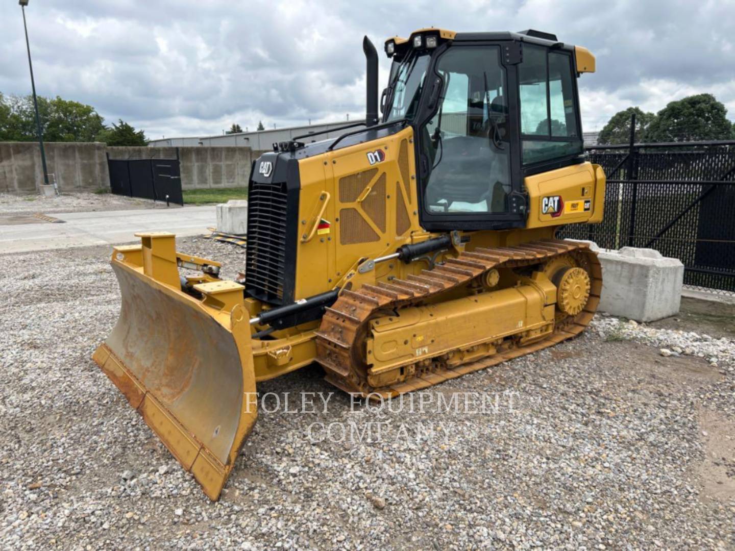 2023 CAT D1-12VI in Wichita, KS