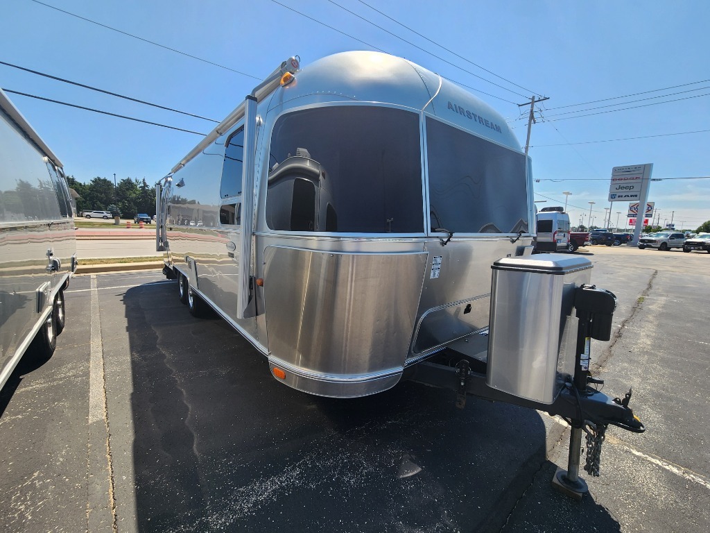 2014 Airstream International Sterling 27FB RV