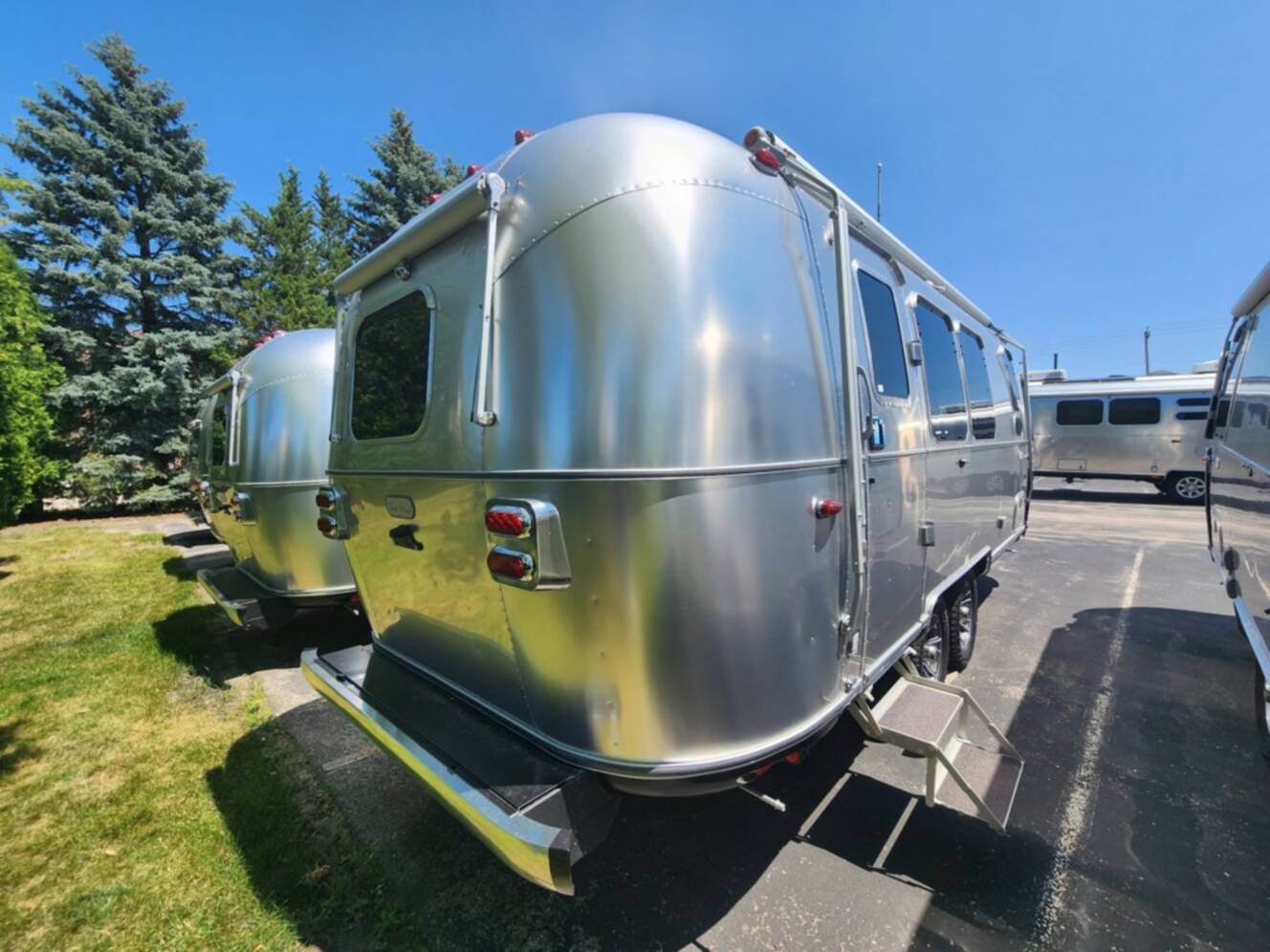 A photo of this 2026 Airstream Trade Wind 23FB Twin