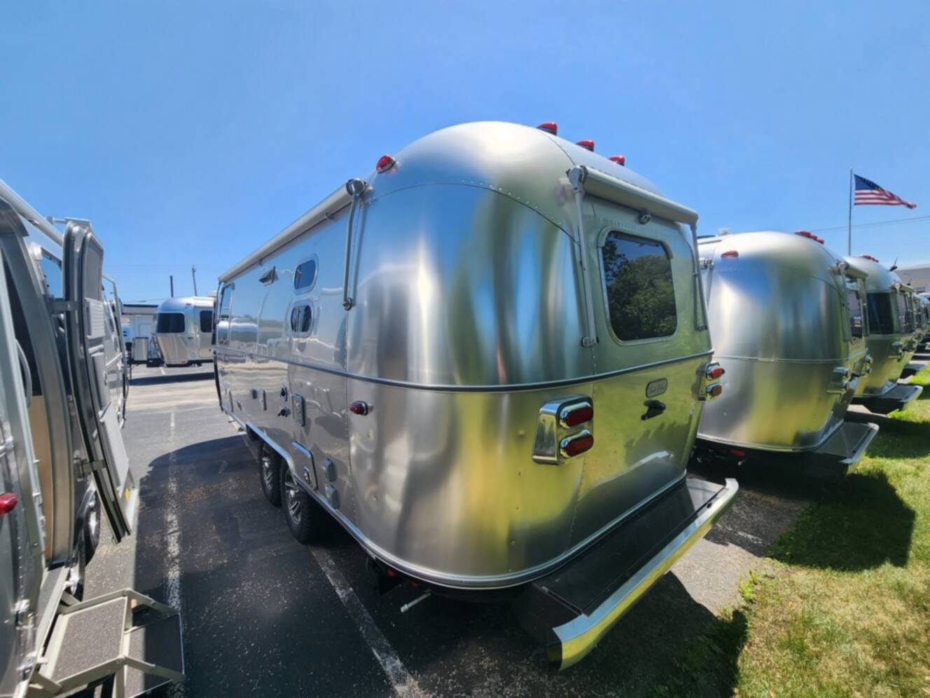 A photo of this 2026 Airstream Trade Wind 23FB Twin