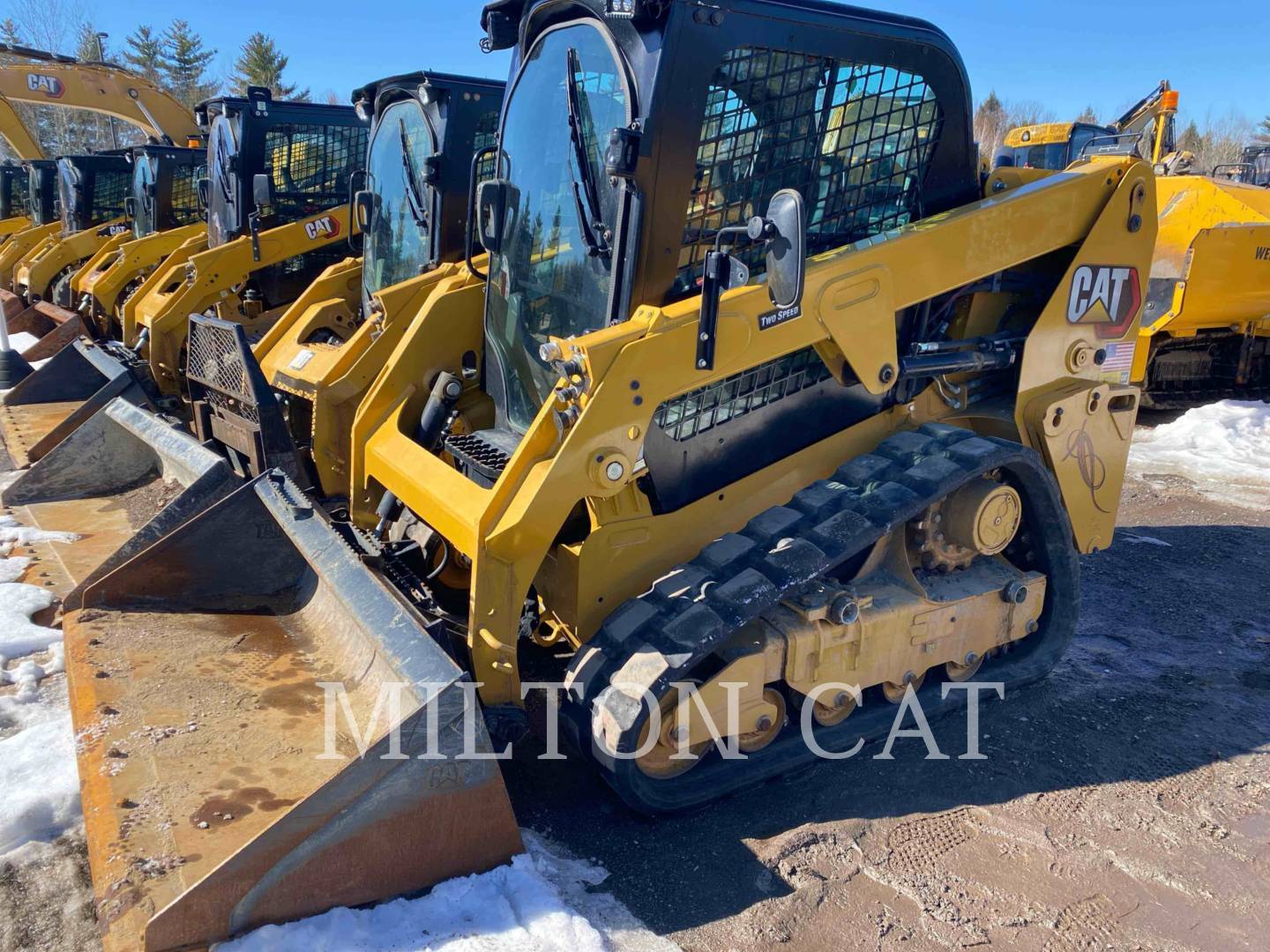 2022 CAT 239D 3 in Milford, MA