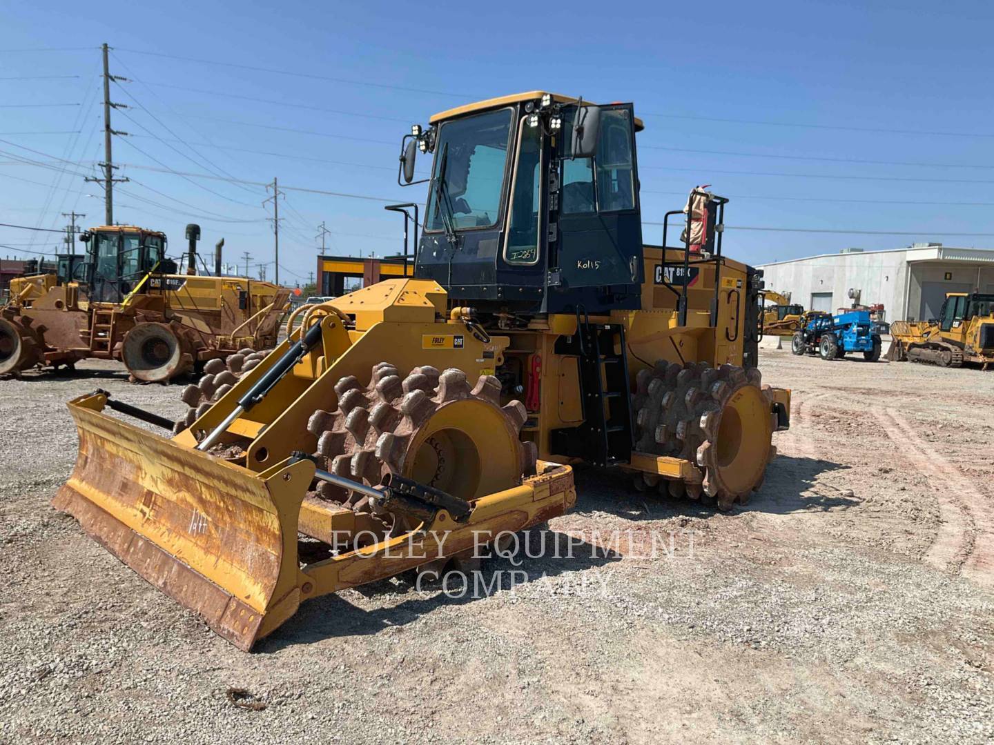2019 CAT 815K in Salina, KS