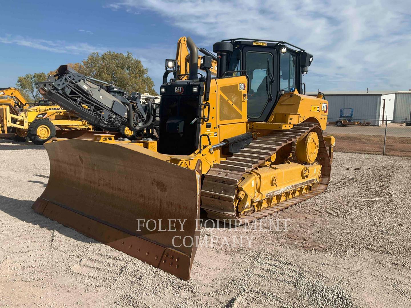 2023 CAT D6-20V24I in Topeka, KS