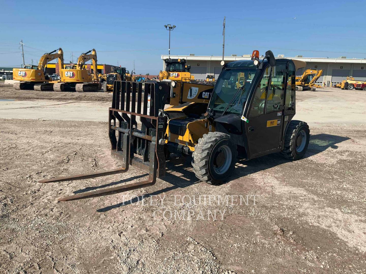 2021 CAT TH255CC in Wichita, KS