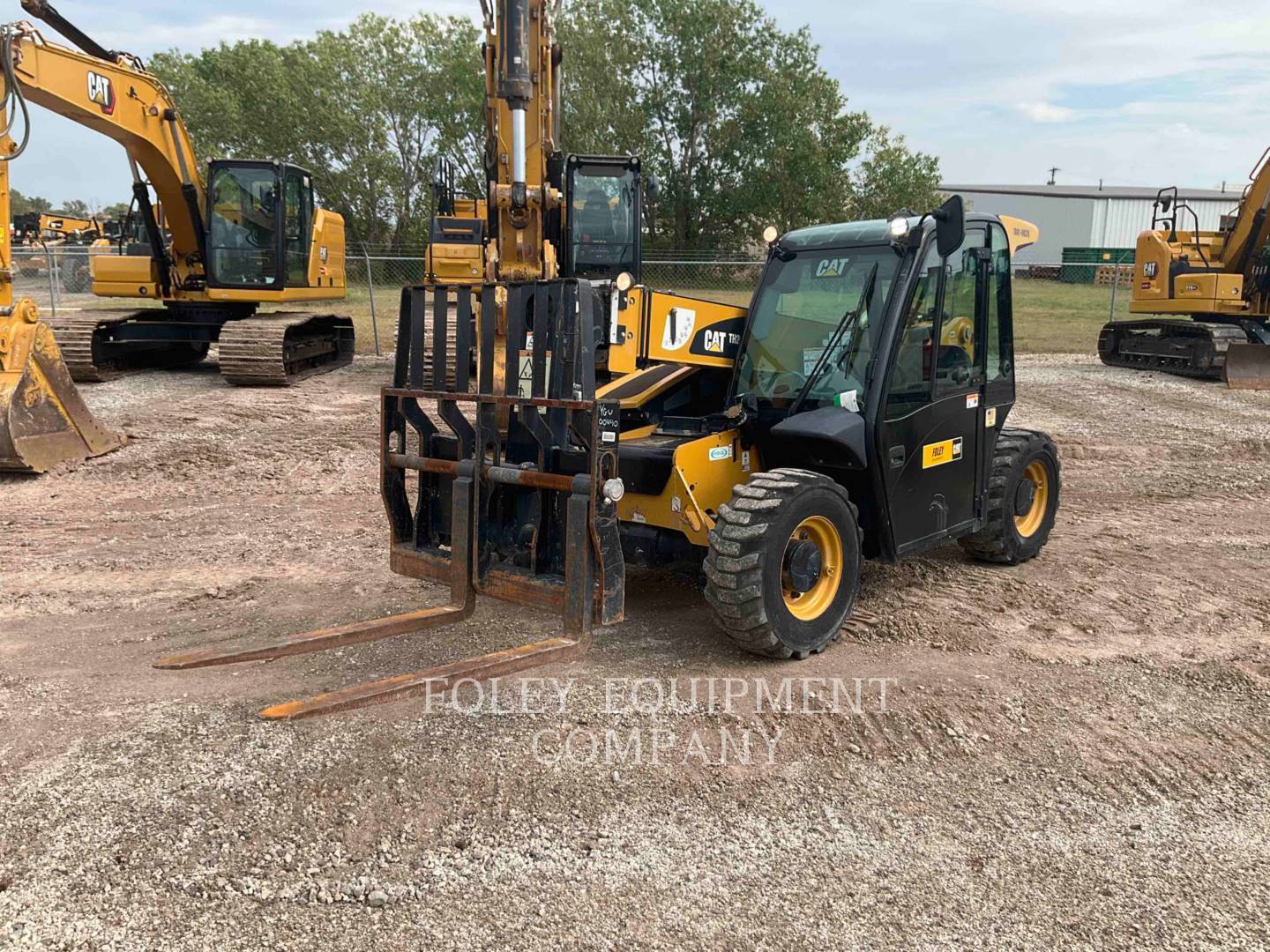 2021 CAT TH255CC in Wichita, KS