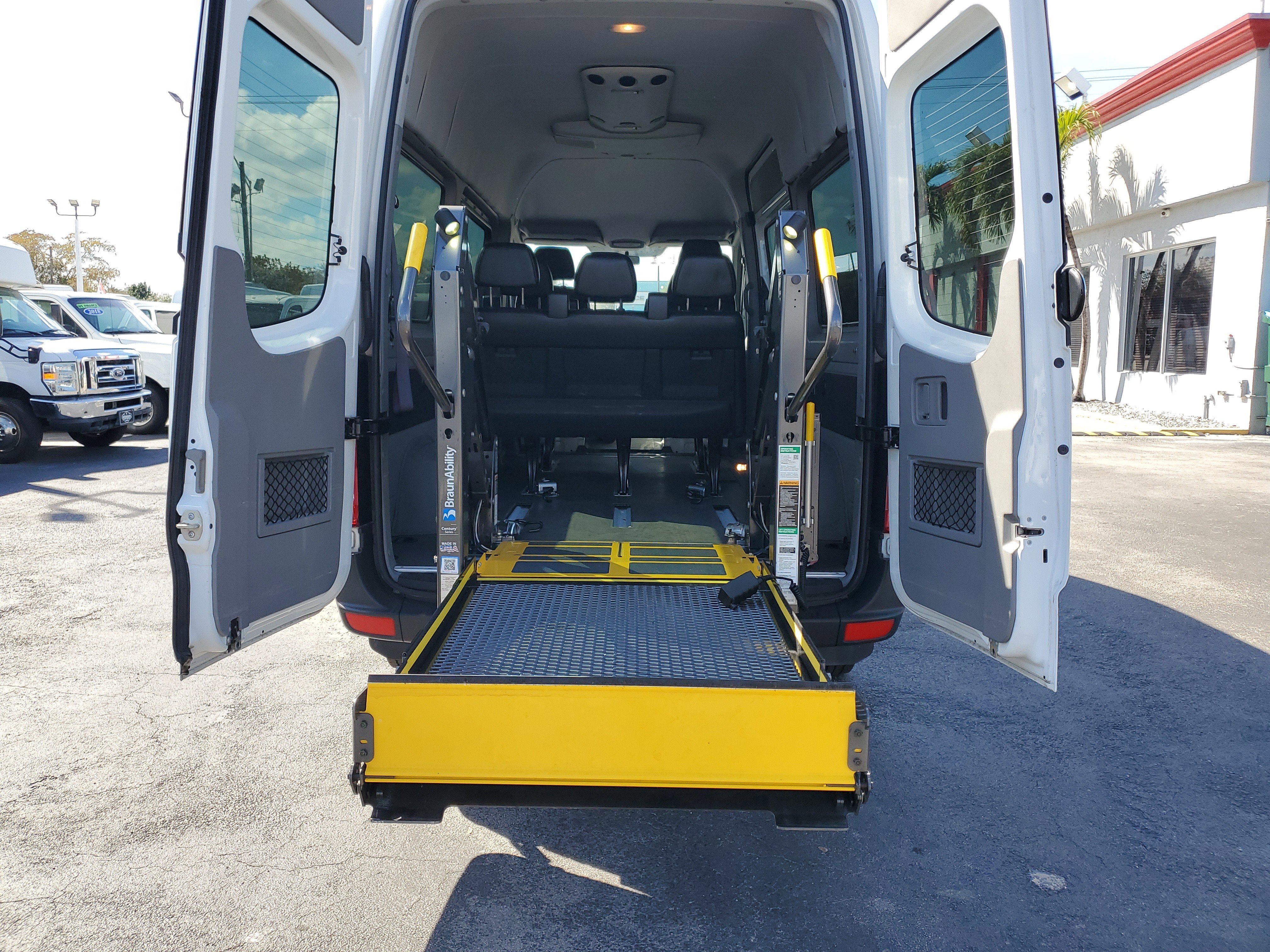 2017 MERCEDES-BENZ SPRINTER 2500 2500 in Hollywood, FL