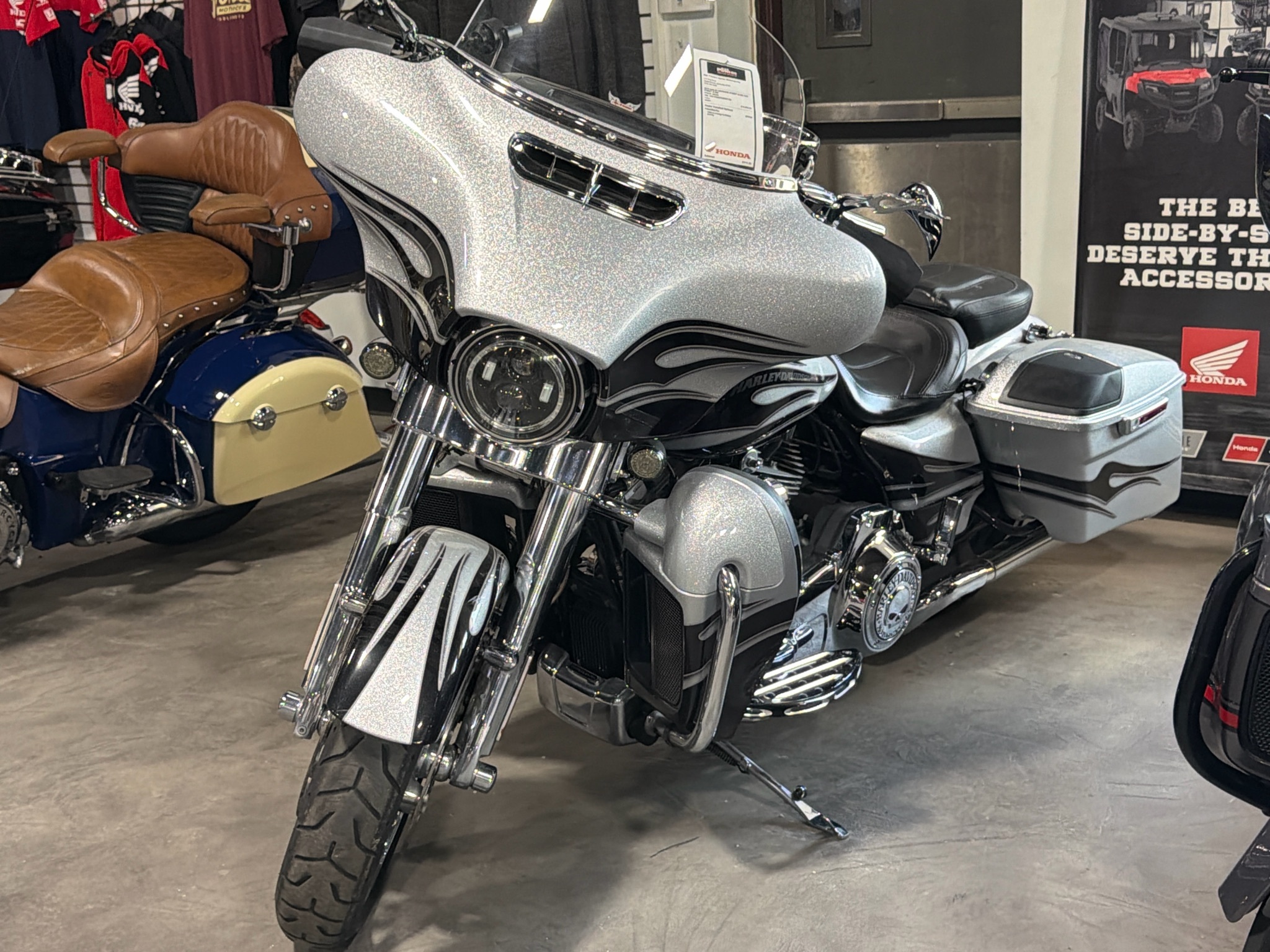 2015 Harley-Davidson CVO™ Street Glide® CVO in Elizabethtown, KY