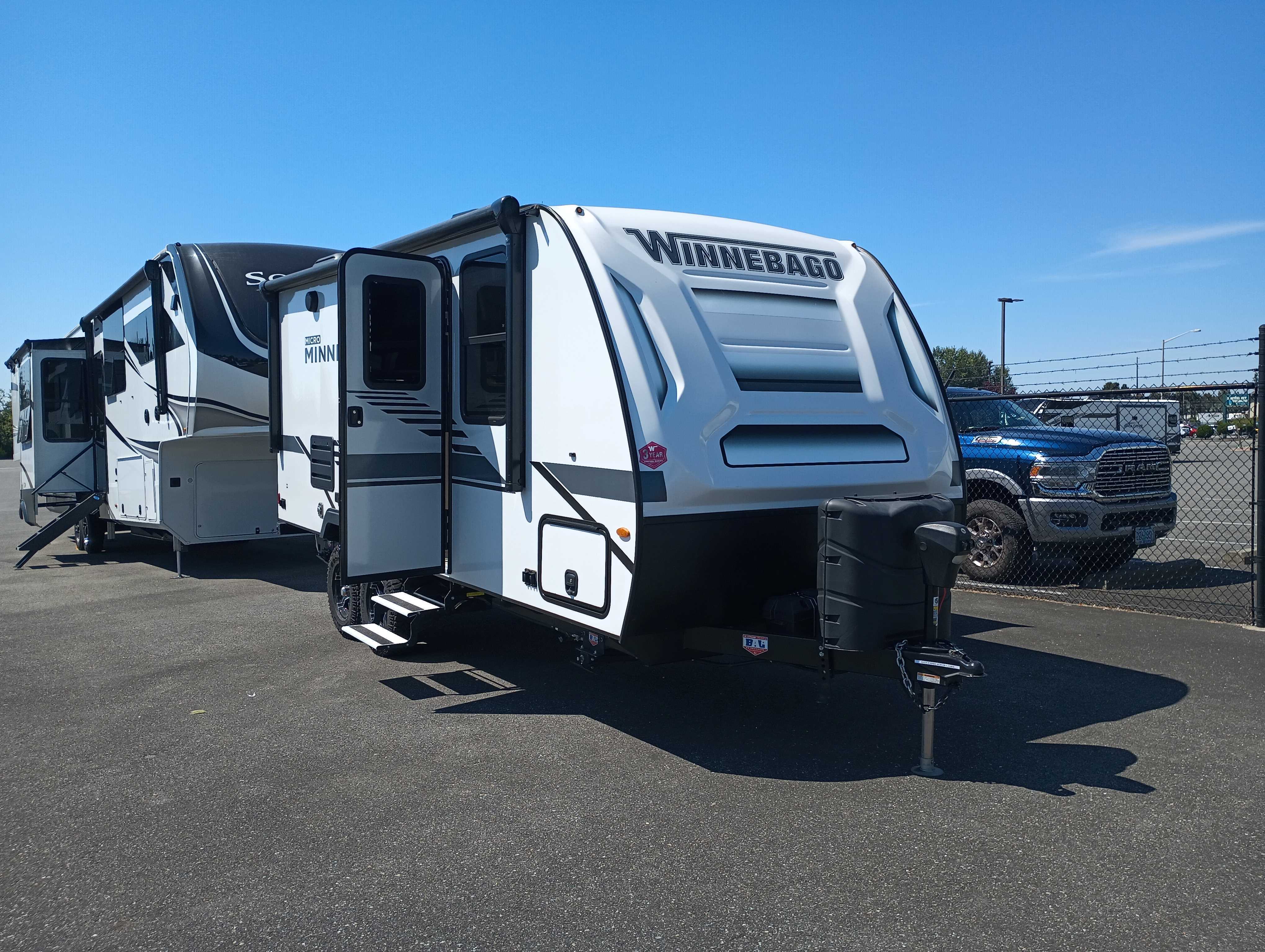 2022 Winnebago Micro Minnie 2108DS in mt. vernon WA