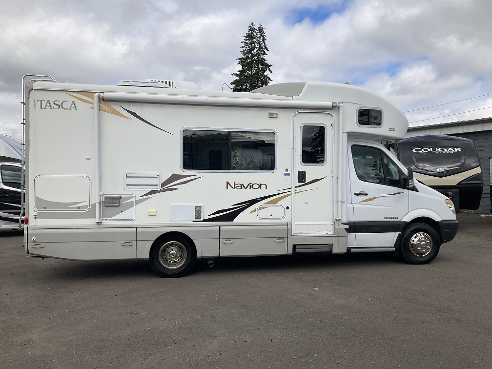 2008 Itasca Navion 24H RV