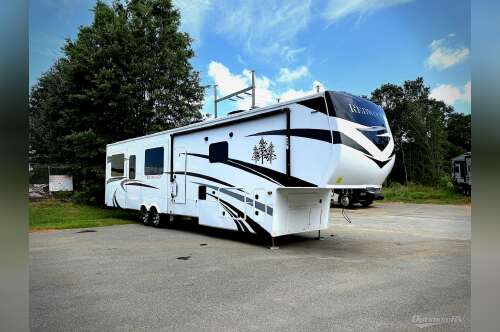 2022 Redwood Rv Redwood 4150RD in inman SC