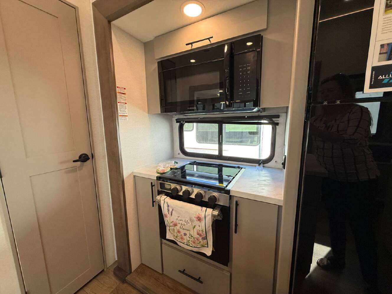 A photo of this 2026 Alliance Valor 32A10