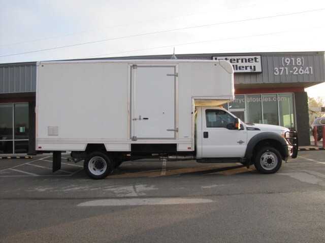 2015 FORD F550 in Collinsville, OK