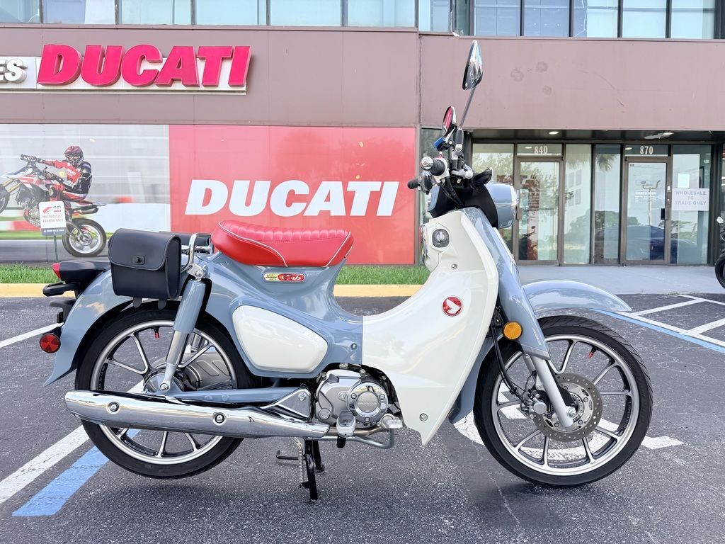 2024 Honda® Super Cub C125 ABS C125 ABS in Pompano Beach, FL