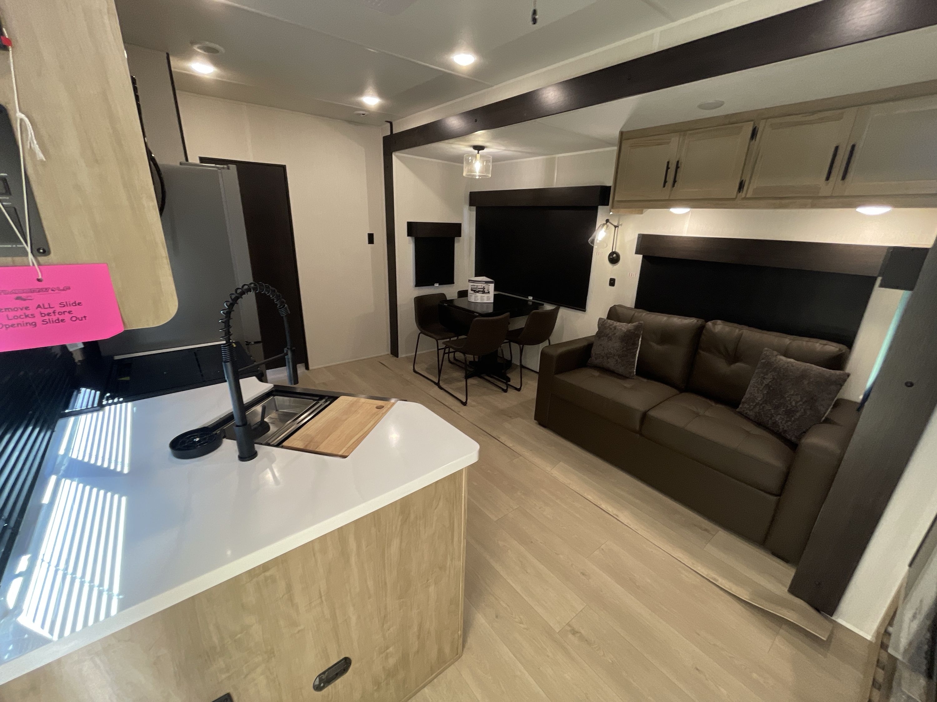 2026 Forest River TIMBERWOLF BLACK LABEL 39HBABL in kissimmee FL