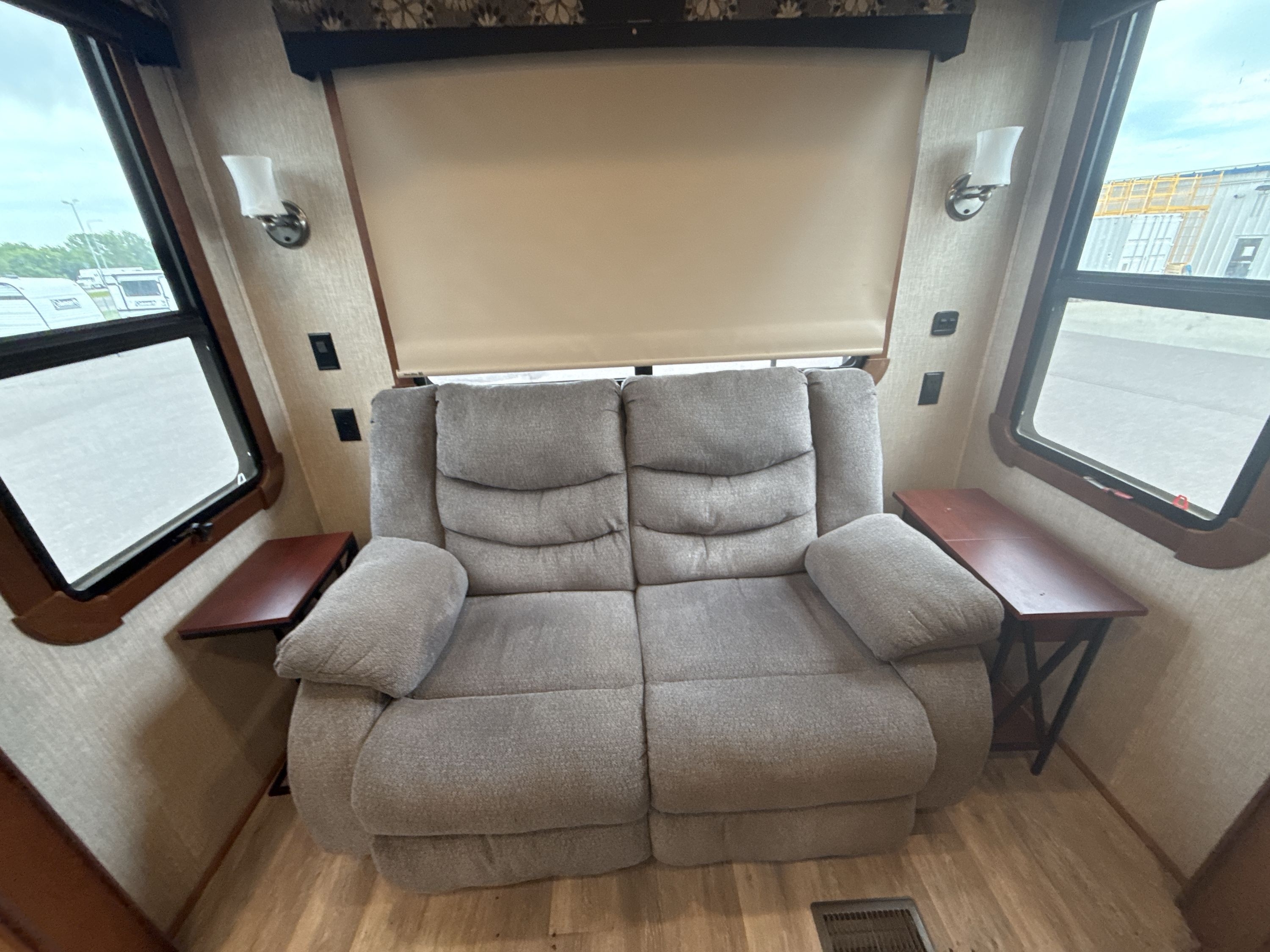 2017 Crossroads SEQUOIA 38MBS in sioux falls SD