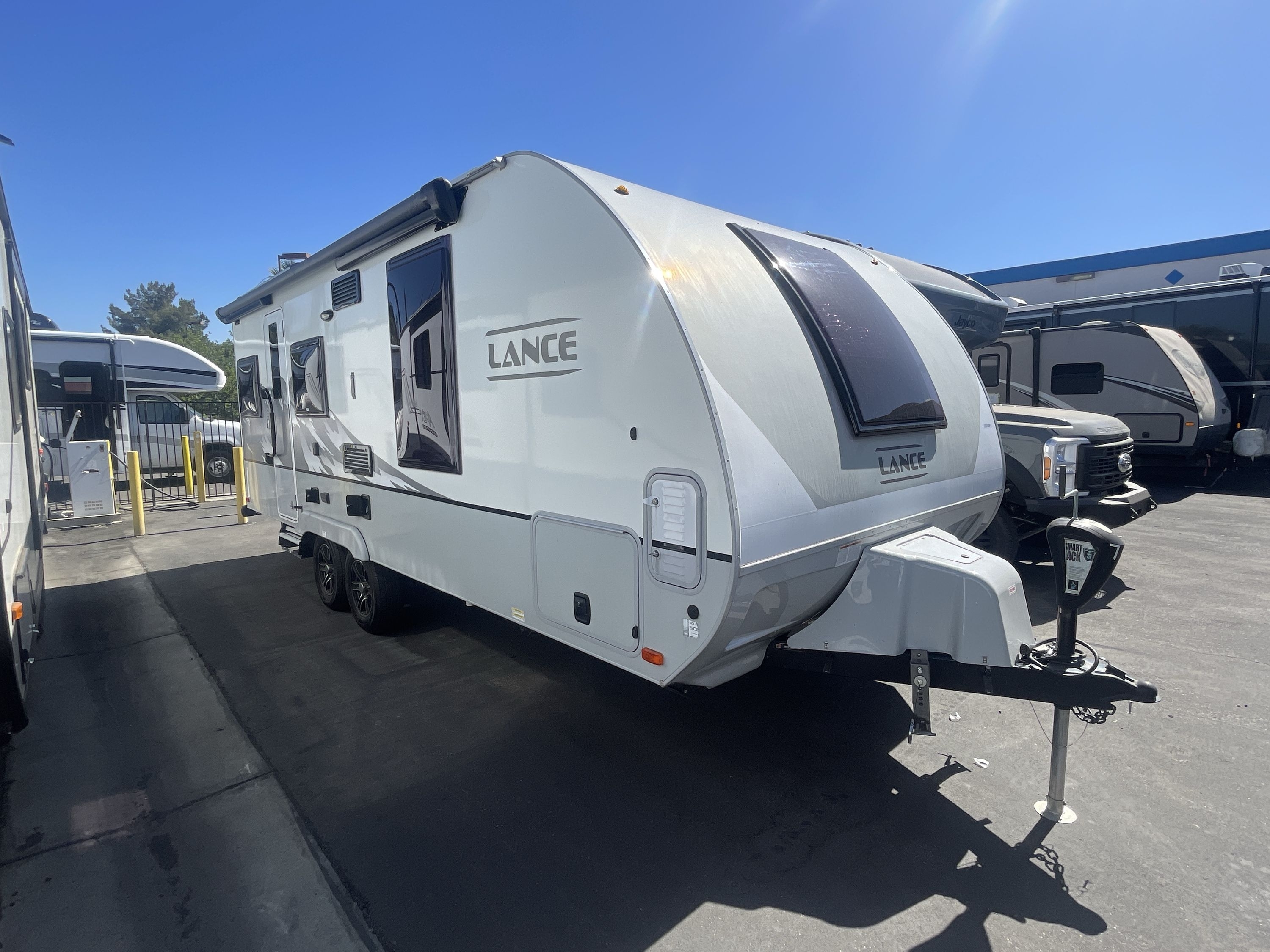 2021 Lance LANCE 2075 in menifee CA