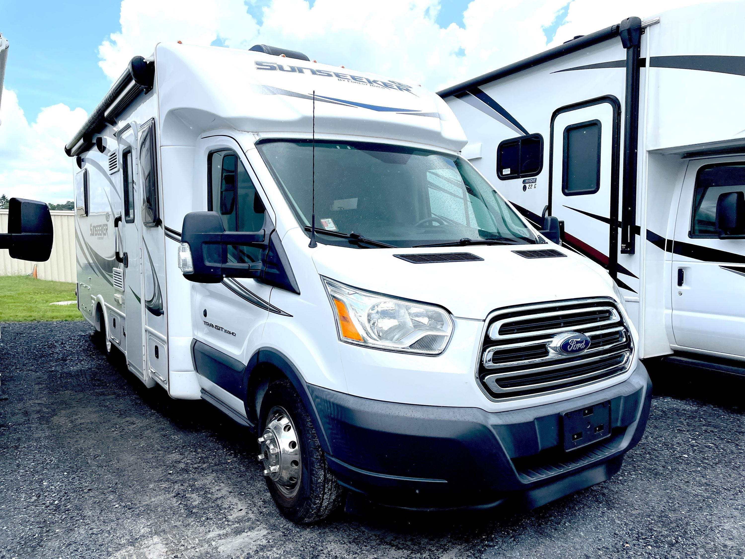 2018 Forest River SUNSEEKER 2380F in harrisburg PA