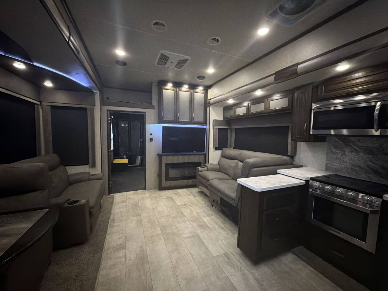 A photo of this 2019 Grand Design MOMENTUM 394M