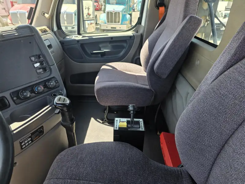 2014 FREIGHTLINER CASCADIA 125