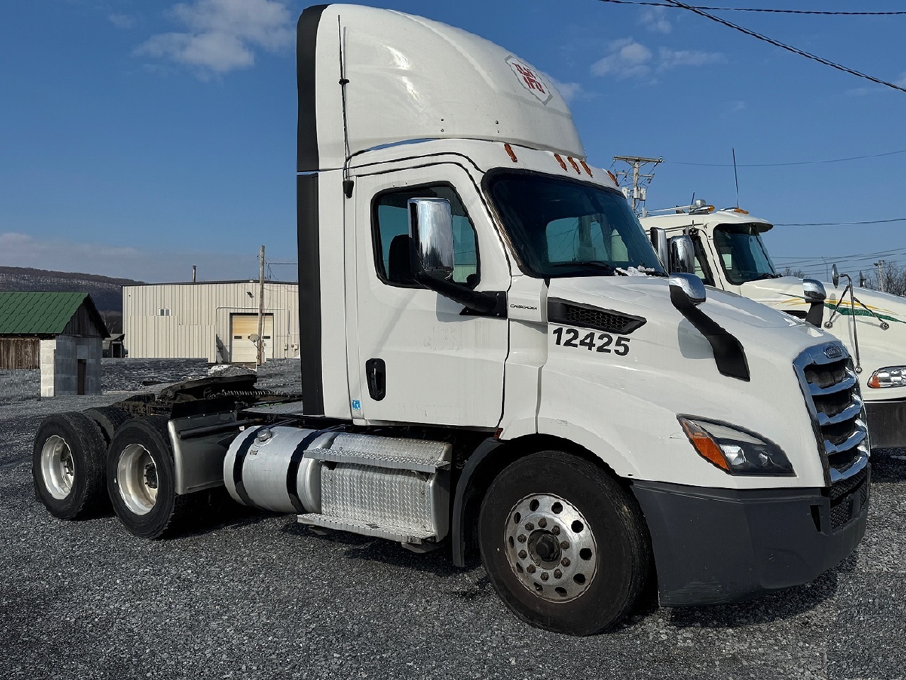 2020 FREIGHTLINER CASCADIA 116 in Bethel, PA