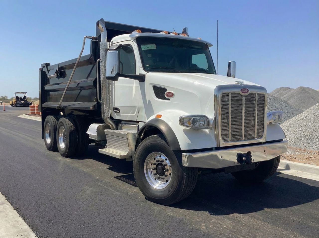 2025 PETERBILT 567 in Commerce City, CO