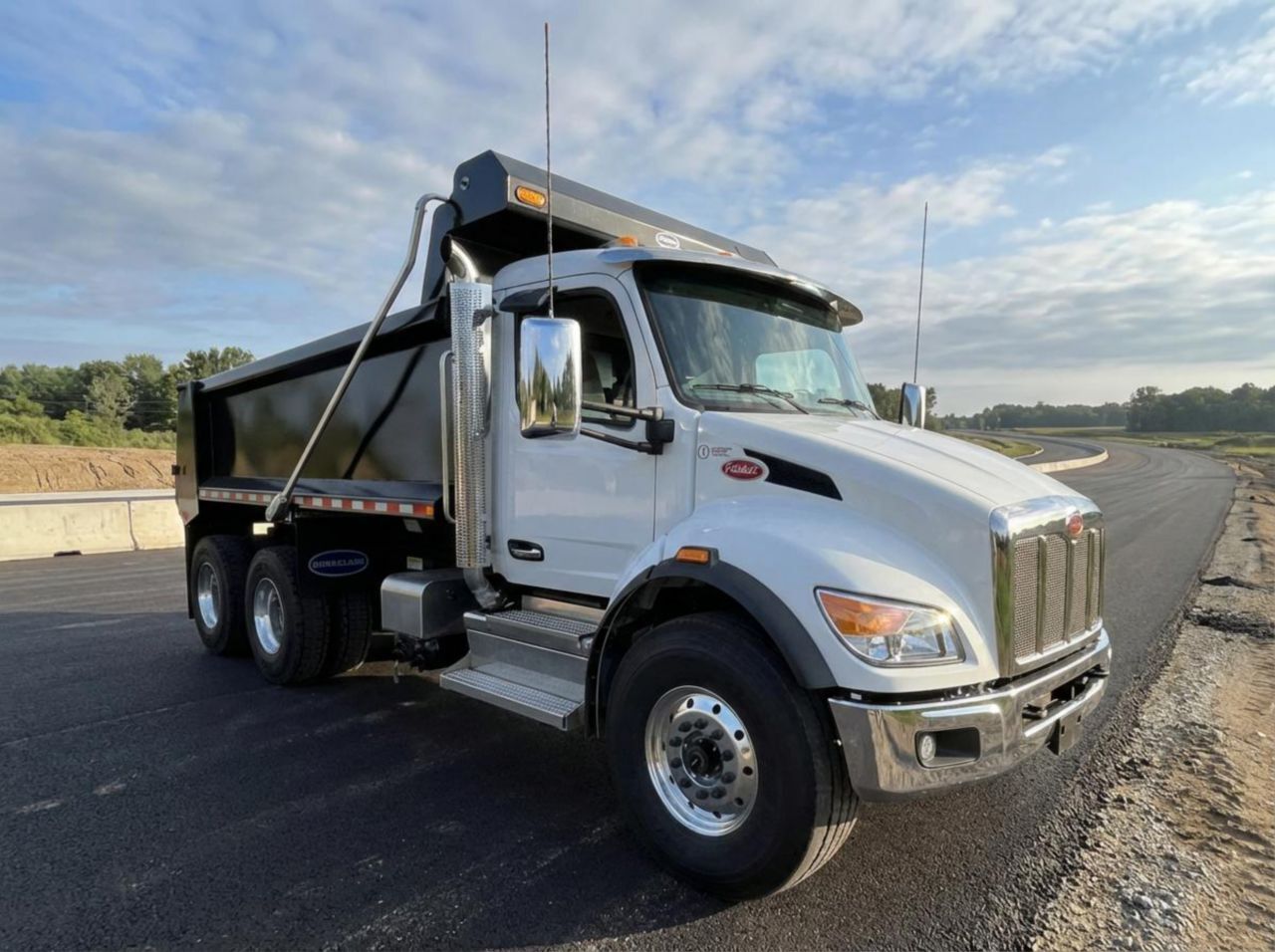 2026 PETERBILT 548 in Bridgeview, IL