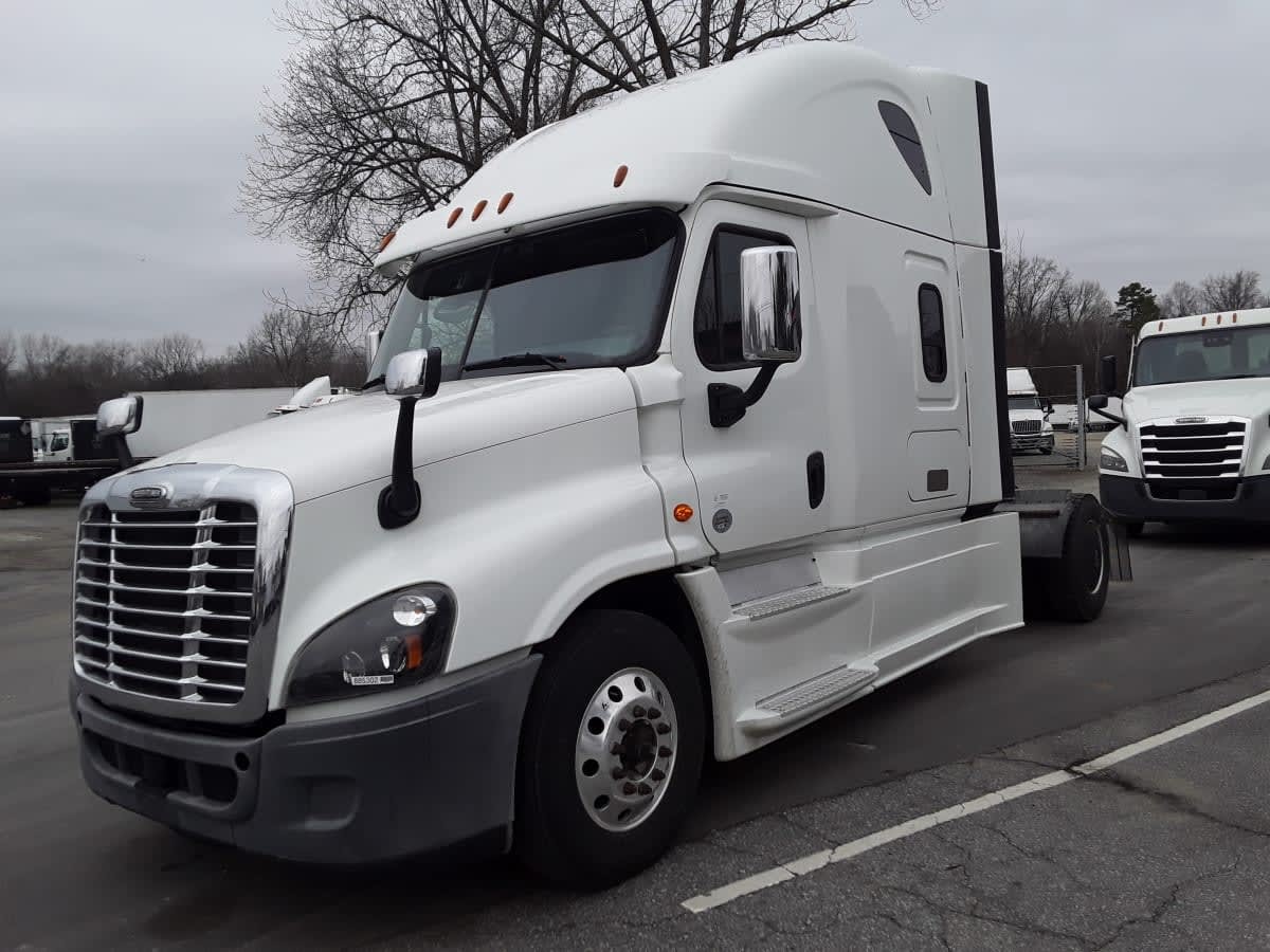 2020 FREIGHTLINER CASCADIA 125 in Charlotte, NC